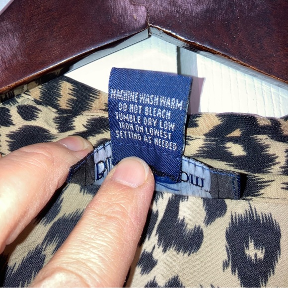 Blouses.com Women’s Leopard Print Long Sleeve Blouse Mother of Pearl Buttons 24W - Picture 6 of 7